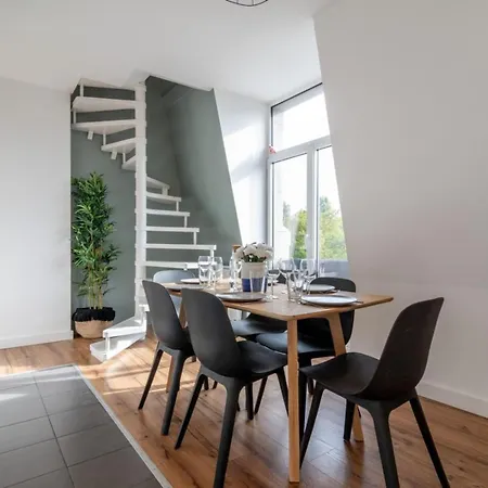 Apartment En Baroeul - Superb + Parking